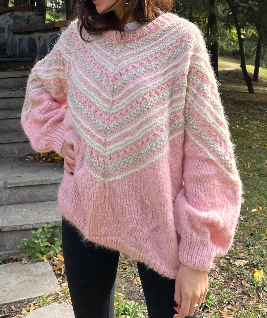 Madame Cheng Pullover